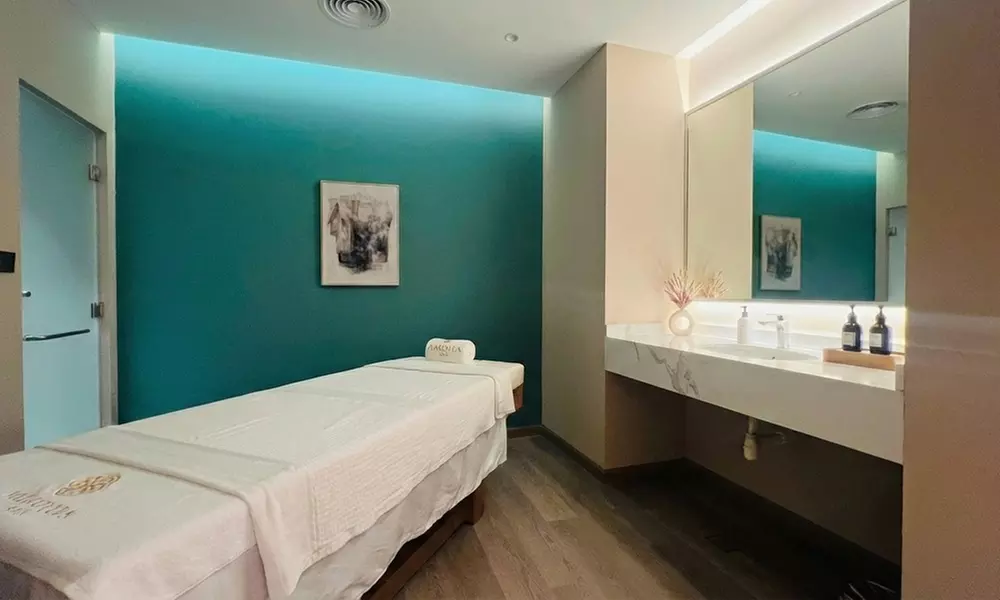 Luxury Spa & Jacuzzi Hot Tub Experiences