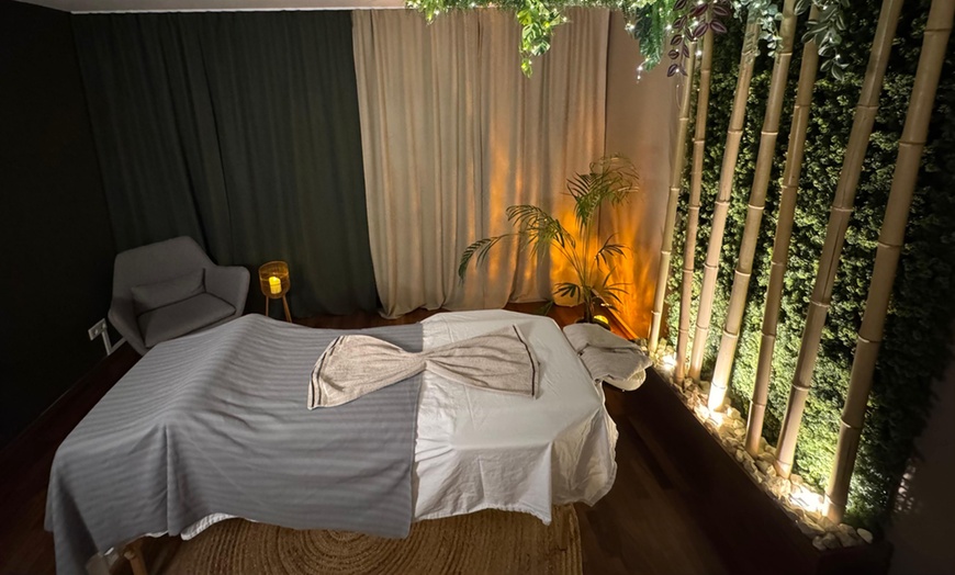 Image 3: Rücken-Massage inkl. Arme/Beine oder Ganzkörpermassage für 1 Person
