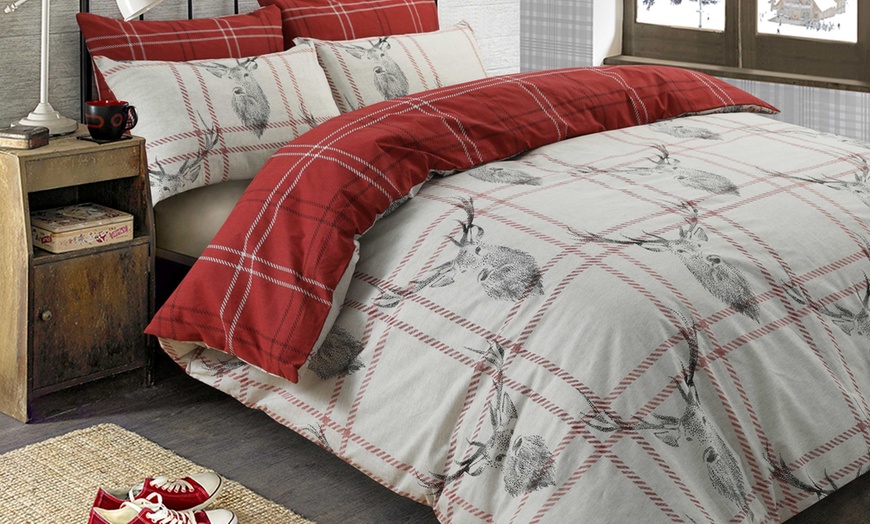 Image 1: Reversible Stag Duvet Set