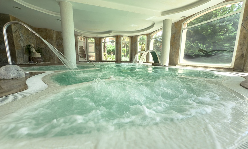 Image 6: Spa privado de 60 minutos en pareja con opción a masaje y mascarilla 