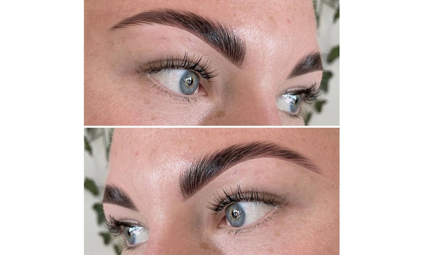 Image 5: Lifting y tinte de pestañas con tratamientos extra para 1 persona