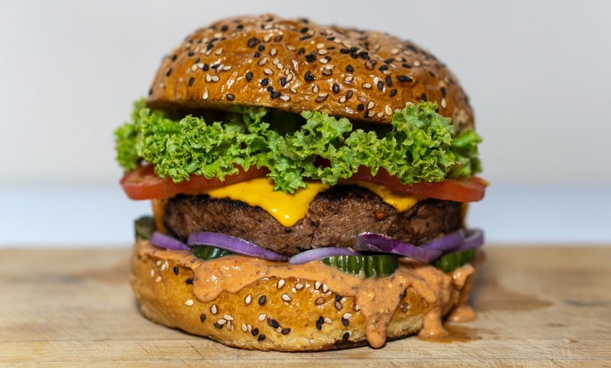 Image 7: Mixed grill met friet en salade