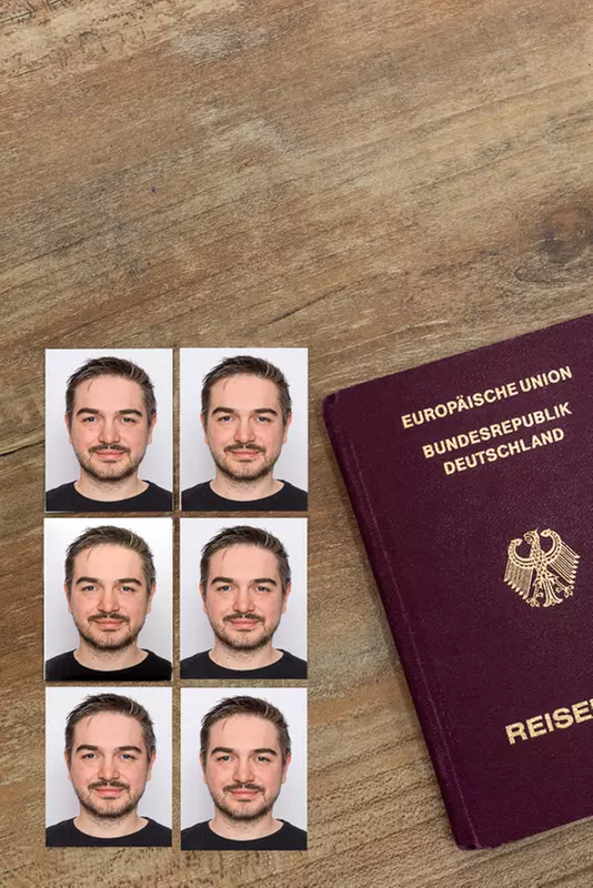 Passbilder für 1 Person mit 6 Stück zum Mitnehmen & digitaler Datei bei Rebecca Dernbach Fotodesign (20% sparen) - Second Medium