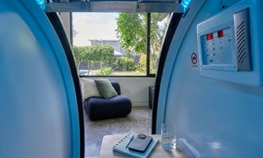 Image 2: One, Four, or Ten 60-Minute Hyperbaric Oxygen Therapy Sessions