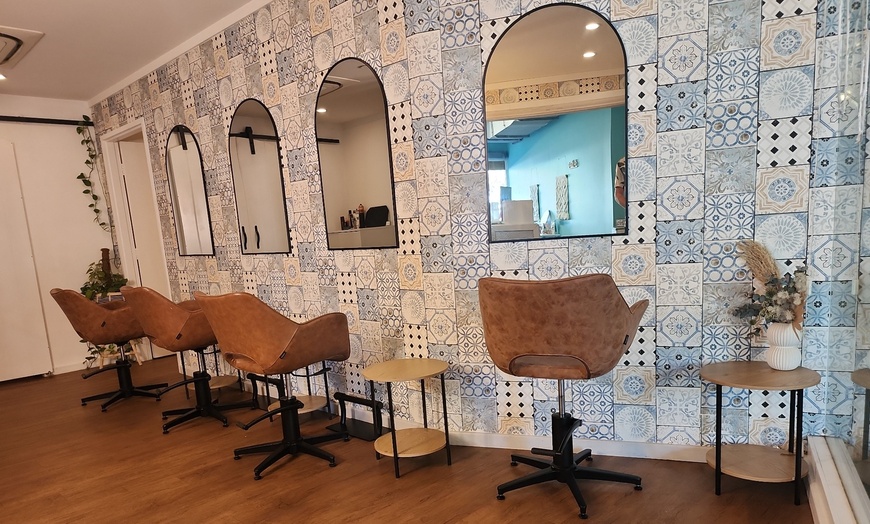 Image 2: Up to 30% Off on Spa/Salon Beauty Treatments (Services) at CME HAIR