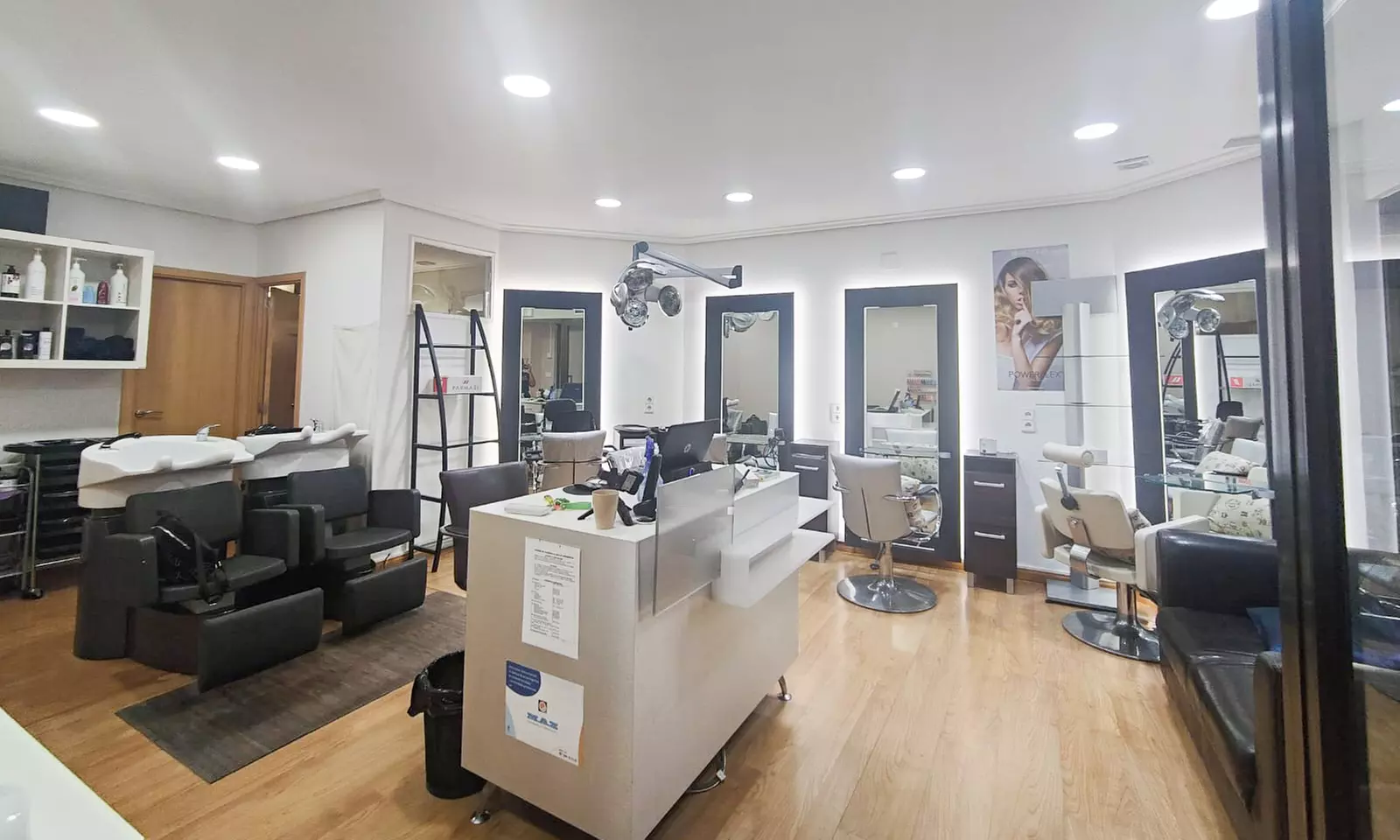 Limpieza facial con opción a radiofrecuencia e hidratación