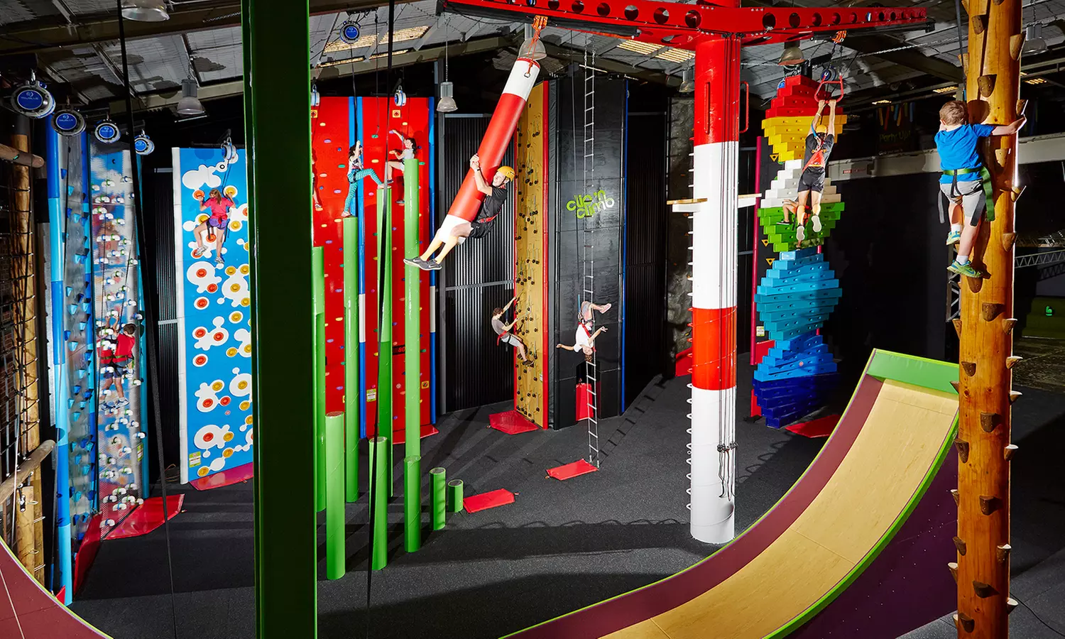 Enjoy a Fun-Filled 1 Hour and 15 Mins Climbing Experience