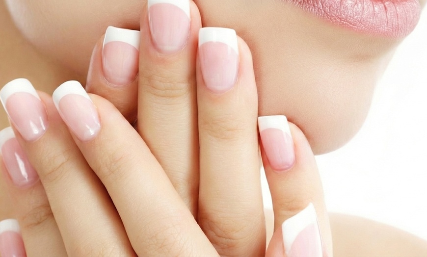 Image 10: Flawless & Long-Lasting SNS Full Nail Set –  1 or 2 Visits