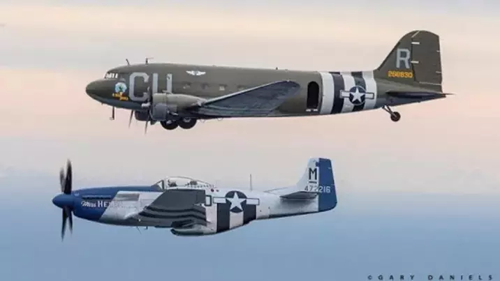 30 or 50 Min WWII T-6 Airplane Flight with Museum Tour for One Person