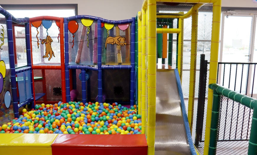 Image 2: Unlimited Play Experience w/ Optional Kids Meal for 1-3 Or Over 3 Yrs.