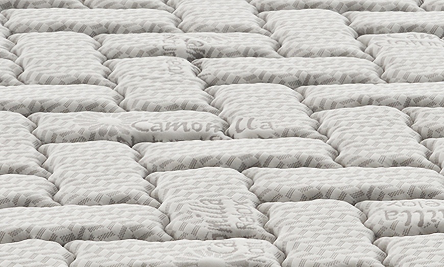 Image 5: Topper in memory foam con rivestimento camomilla