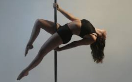 2 cours de pole dance - Démon Spin