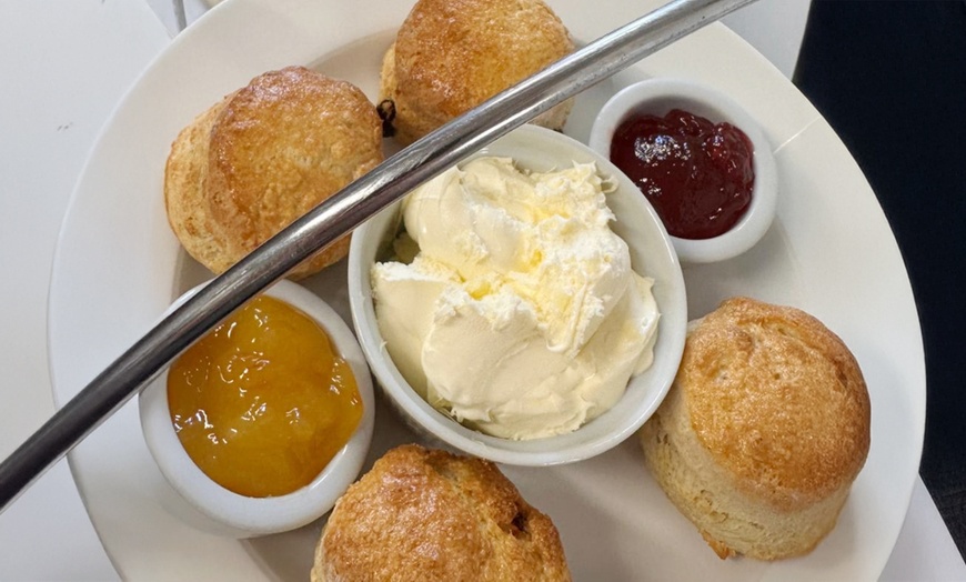 Image 4: Enjoy Glow & Go or Relax & Revive Spa: 30/60-Min Treatment + Tea for 2