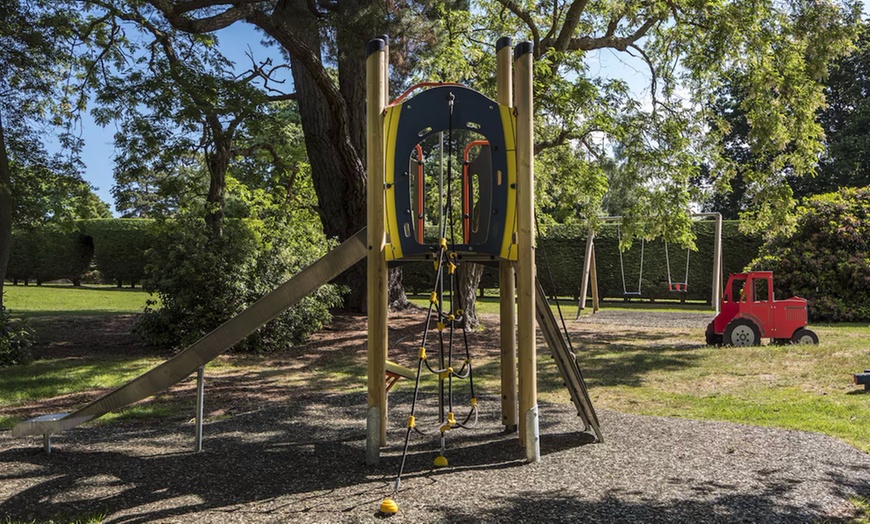 Image 9: The New Forest: Standard One or Two-Bedroom for Up to 4 People