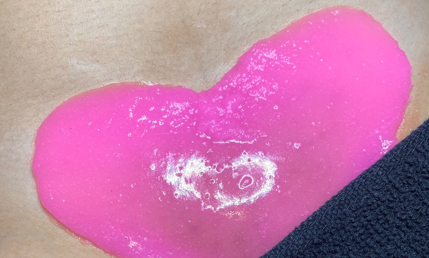 Image 1: Unleash Confidence: Basic or Mini Spa Vajacial