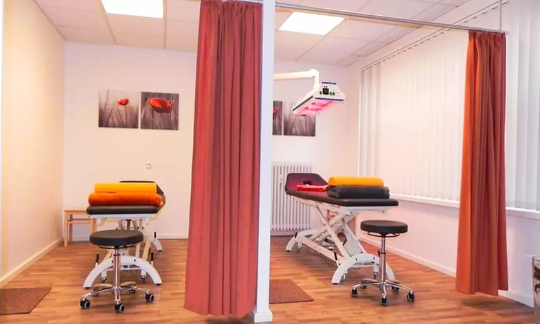 30-60 Min. Kräuterstempel-Massage für 1 Person