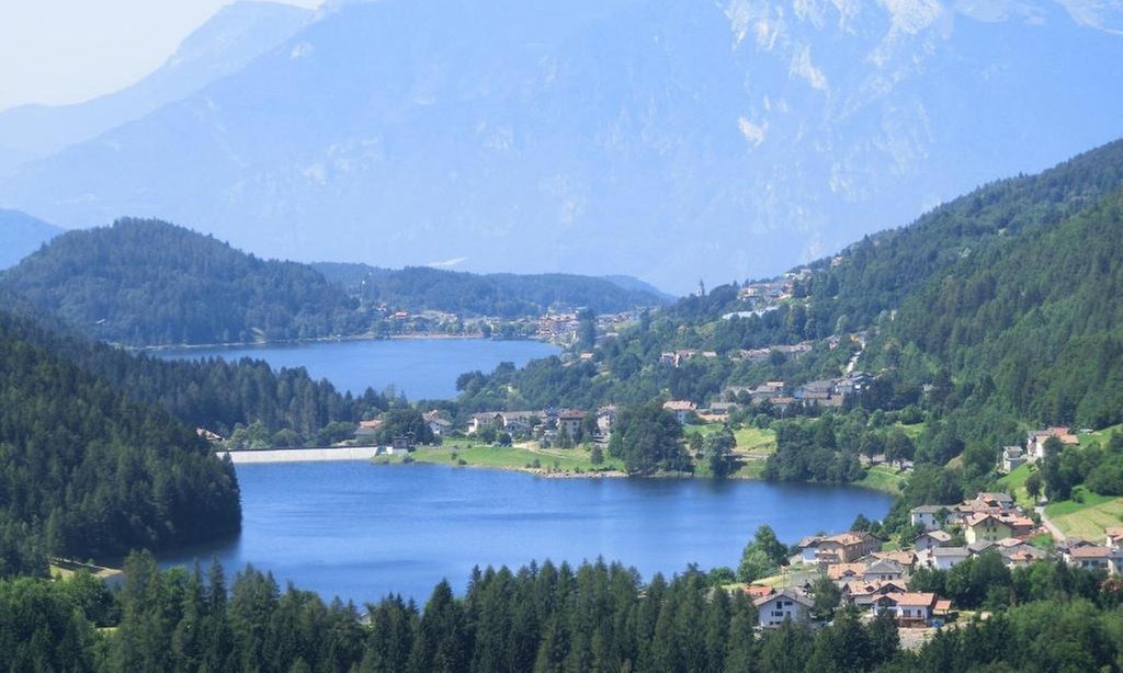 Trento: camera matrimoniale con colazione o mezza pensione per 2
