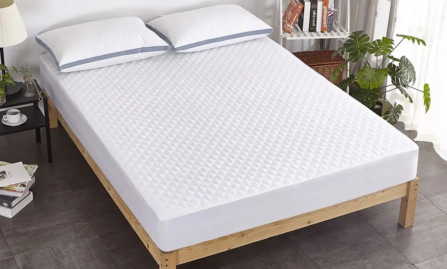 Image 1: Protège-matelas imperméable et anti-acariens