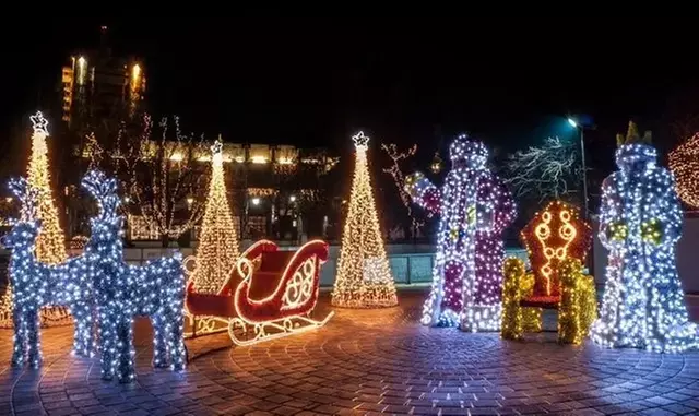 Evening Winterfest Jeep Tour – Gatlinburg & Pigeon Forge