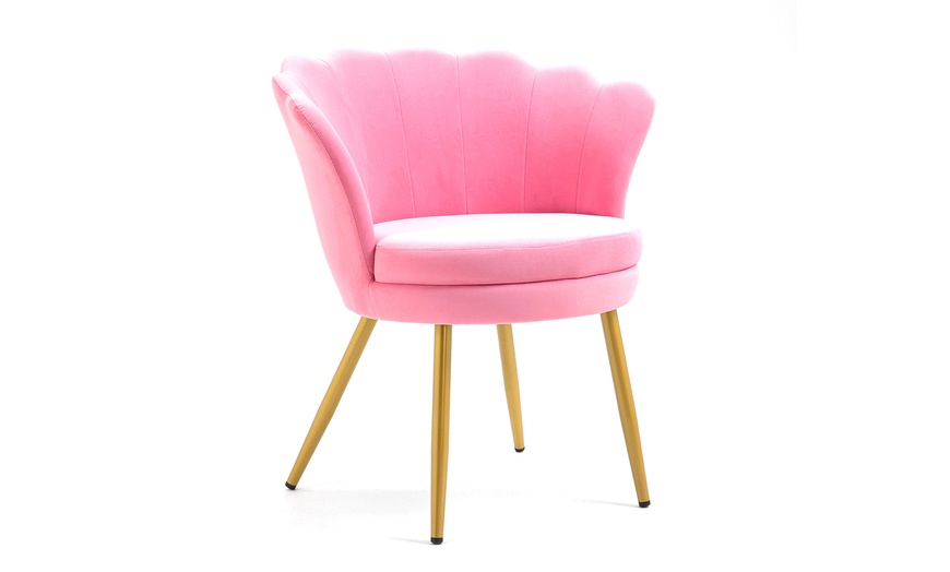 Image 51: Fauteuil coquillage en velours