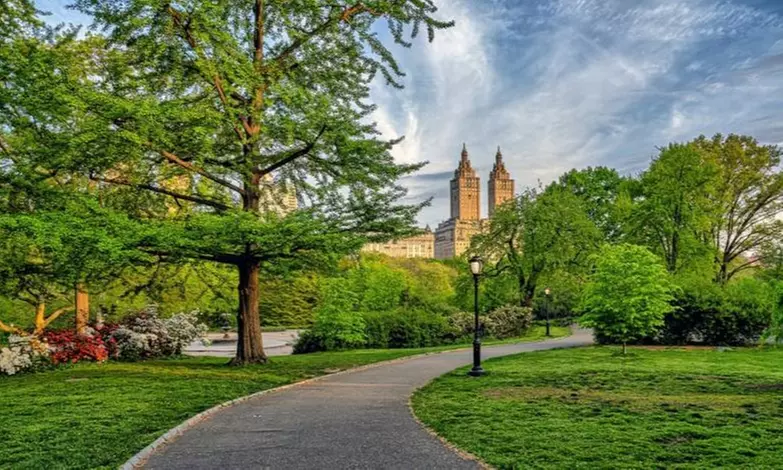 Explore Central Park w/ Self-Guided Scavenger Hunt Tour for 2, 4 or 6 