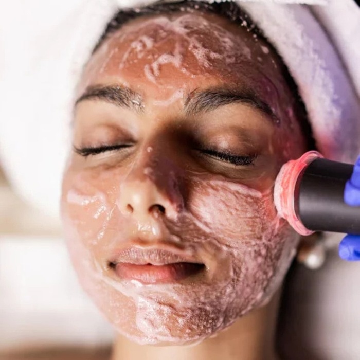 Achieve Radiant Skin: One, or Three Glow O2 Facial & Peel