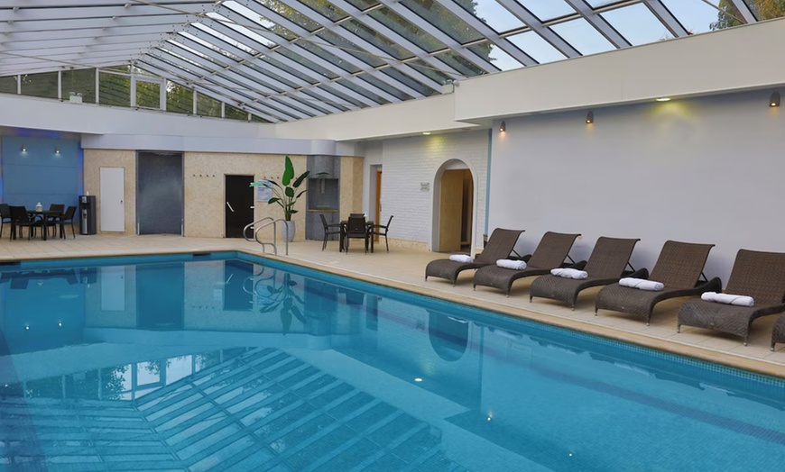 Image 15: Oxfordshire: Spa Stay with Breakfast, Dining Credit and Late Check out