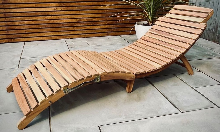 Image 2: Foldable Acacia Wood Sun Lounger with Grey Cushion - 1 or 2 Units
