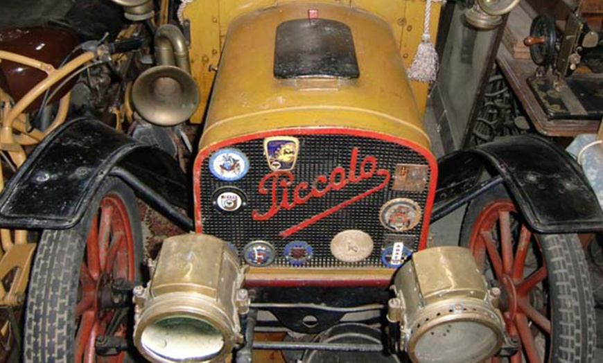 Image 5: Eintritt ins Fahrzeugmuseum für 2 Erwachsene, optional mit 2-4 Kindern