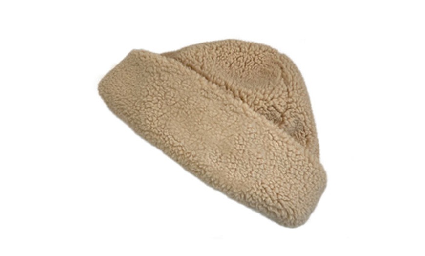 Image 3: Cosy Borg Teddy Hat