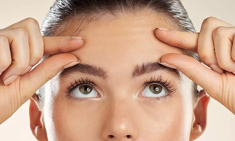 Tratamiento reafirmante inyectable en tercio superior facial (zona a elegir) para 1 persona; ahorra hasta un 34% - Primary Image