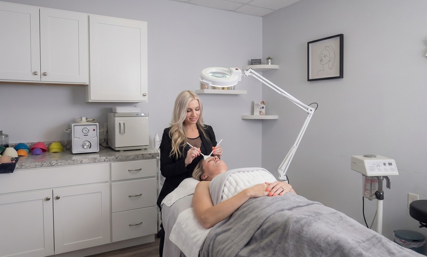 Image 2: 30-Minute Angel Express Facial