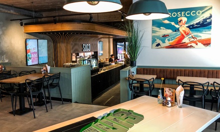 Luxe Italiaanse all-in diner voor 2 personen + 2 drankjes p.p. - SUGO Pizza Rotterdam Aert van Nesstraat