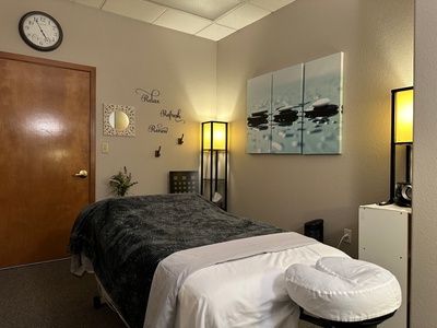 60-Minute Full Body Massage - Therapeutic, Sports or Deep Tissue - Healthy Healing Hands Massage