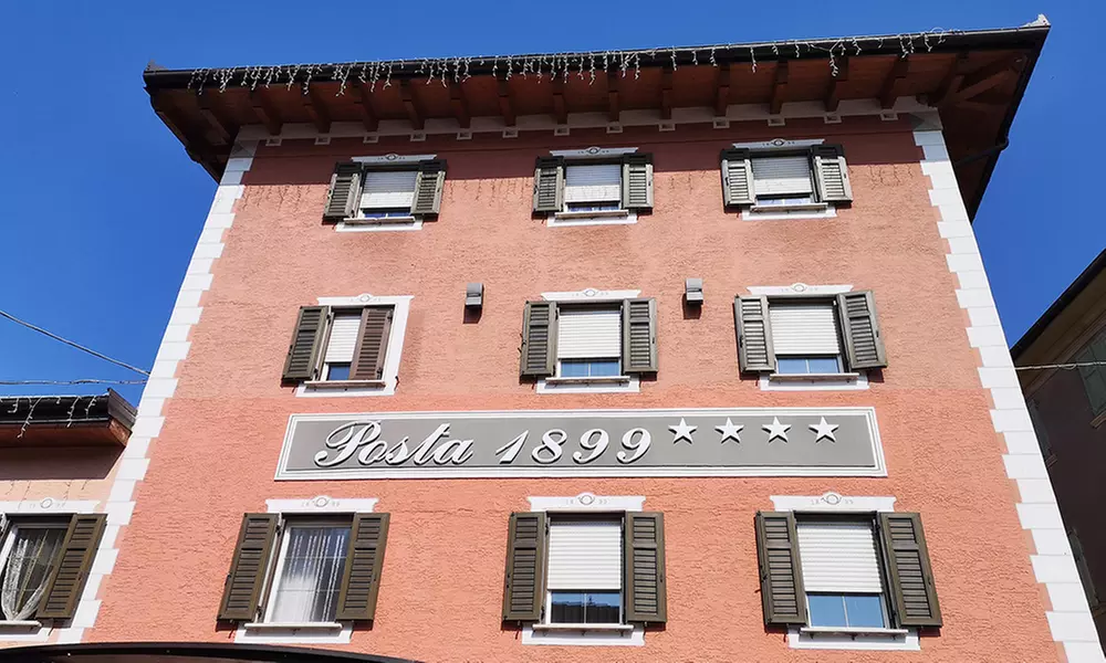 Dolomiti 4*: camera Standard o Deluxe, colazione, mezza pensione e Spa