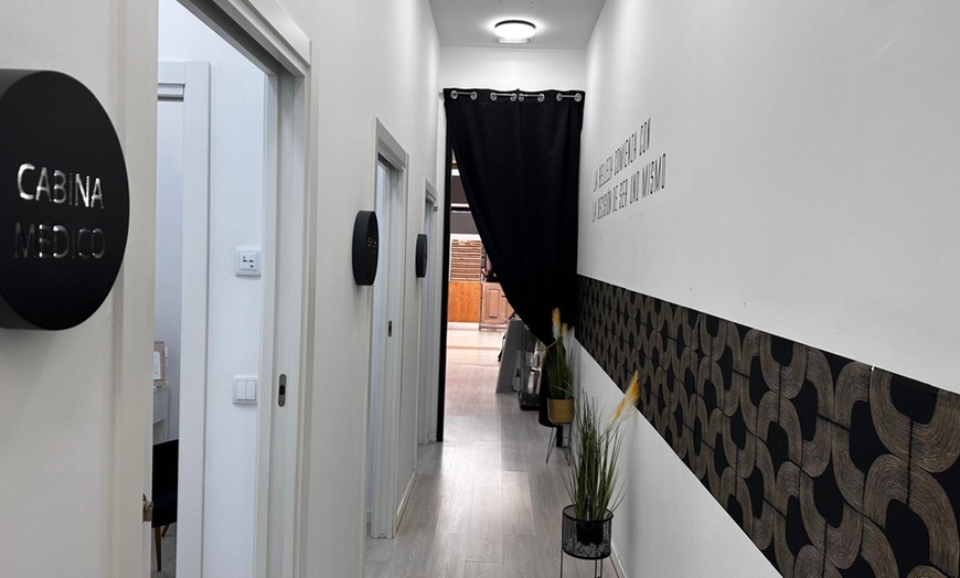 Image 10: 2 o 4 sesiones de lipoláser corporal efecto reductor en zona a elegir