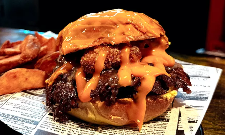 Image 19: Menú de hamburguesa smash o prime para 2 o 4 personas, postre y bebida