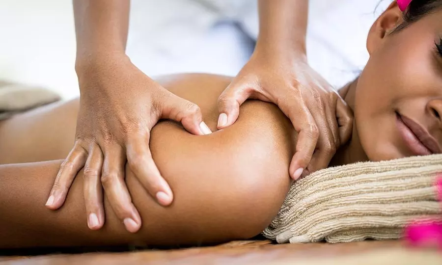 Wohltuende Ganzkörper-Wellness-Massage: 30, 60 oder 120 Min. intensive Entspannung für 1 Person (bis 36% sparen) - Primary Image