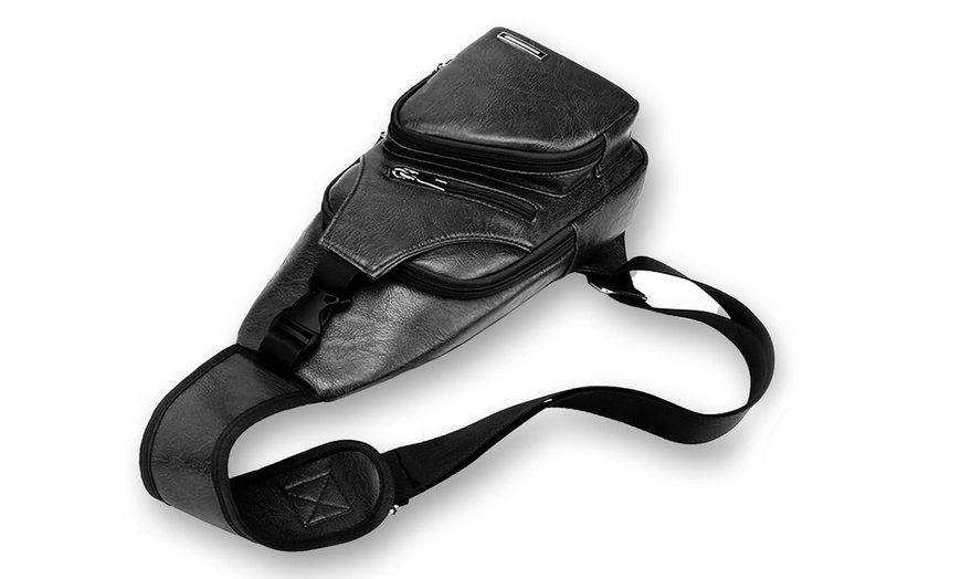 Image 14: 1 of 2 crossbody borsttas