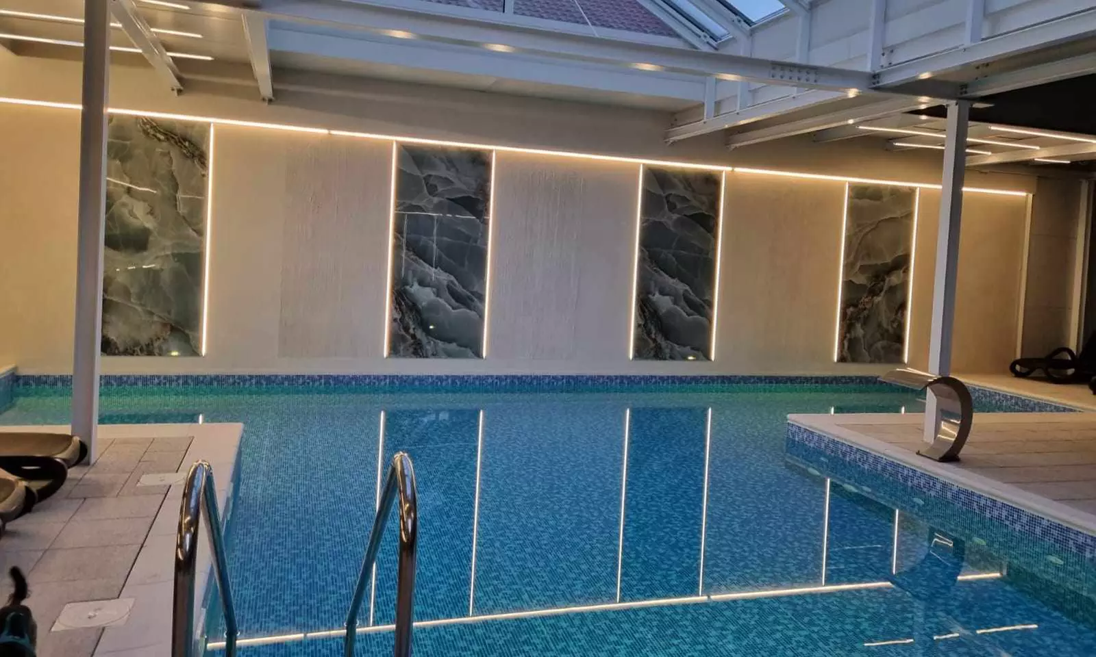 Wybrzeże: pokój dla 2 osób ze śniadaniami lub wyżywieniem HB i sauną