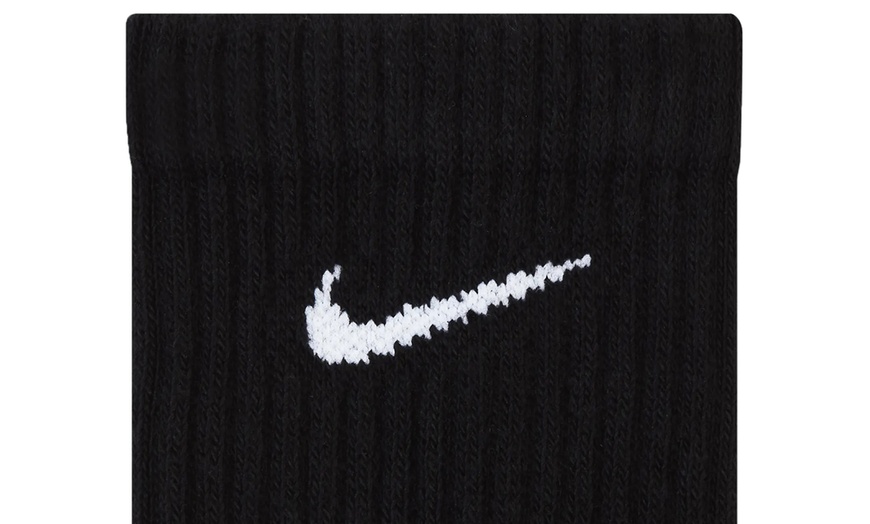 Image 6: Three-Pack Nike Men's Everyday Cushioned Socks 