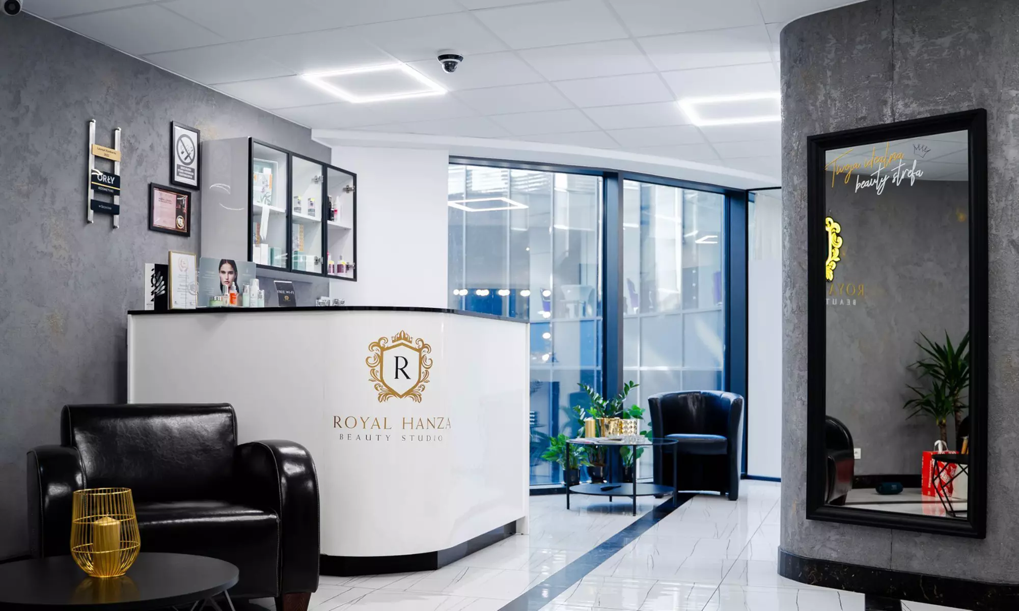 Manicure i pedicure hybrydowy dla zadbanych dłoni i stóp