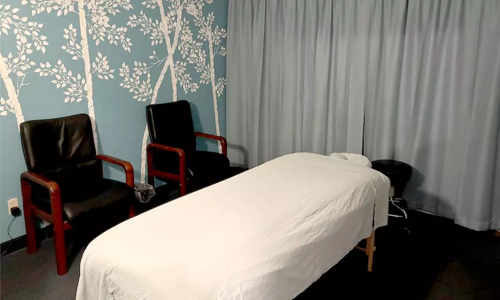 Relax with 60 or 90 Minute Custom Swedish or Deep Tissue Massage