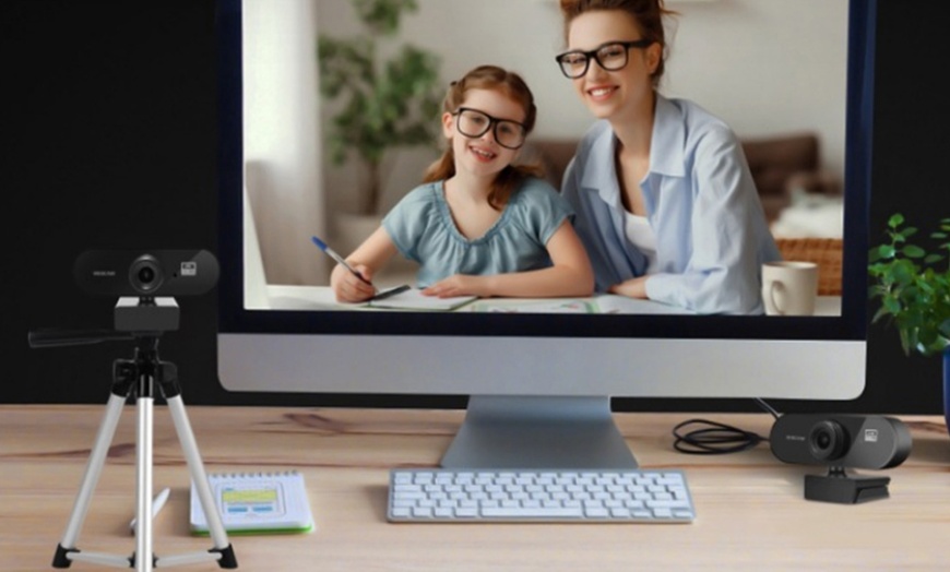 Image 4: 2K Webcam with Microphone, Clear Video and Adjustable Lighting