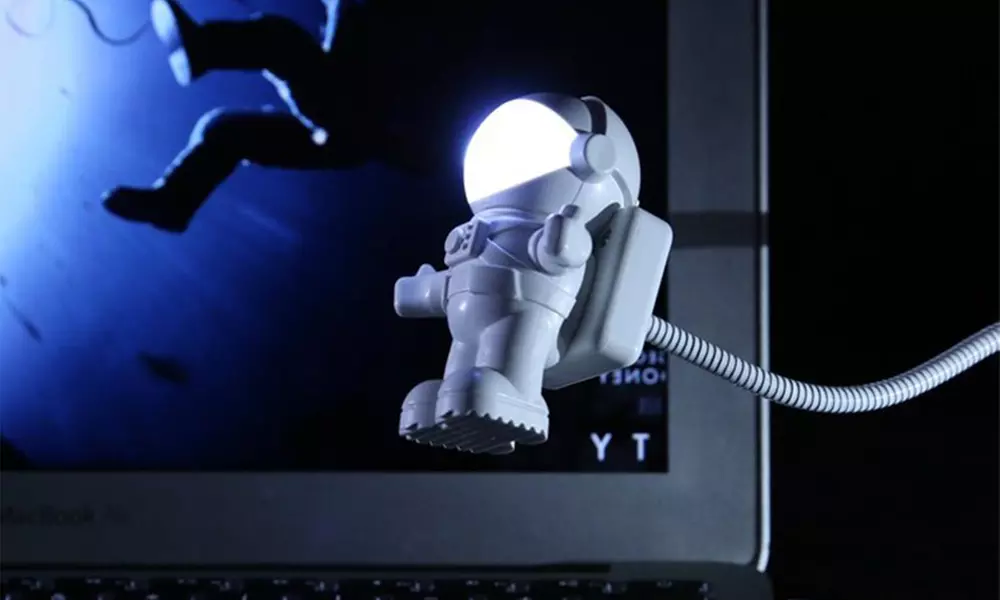 1 ou 2 minis lampes astronaute - Primary Image