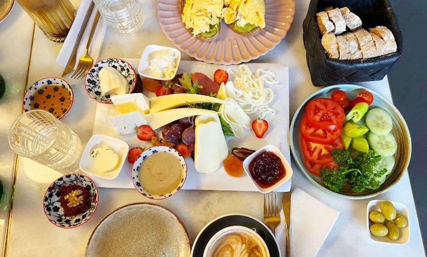 Image 1: Kulinarisches Frühstück nach Wahl in stilvoller Umgebung