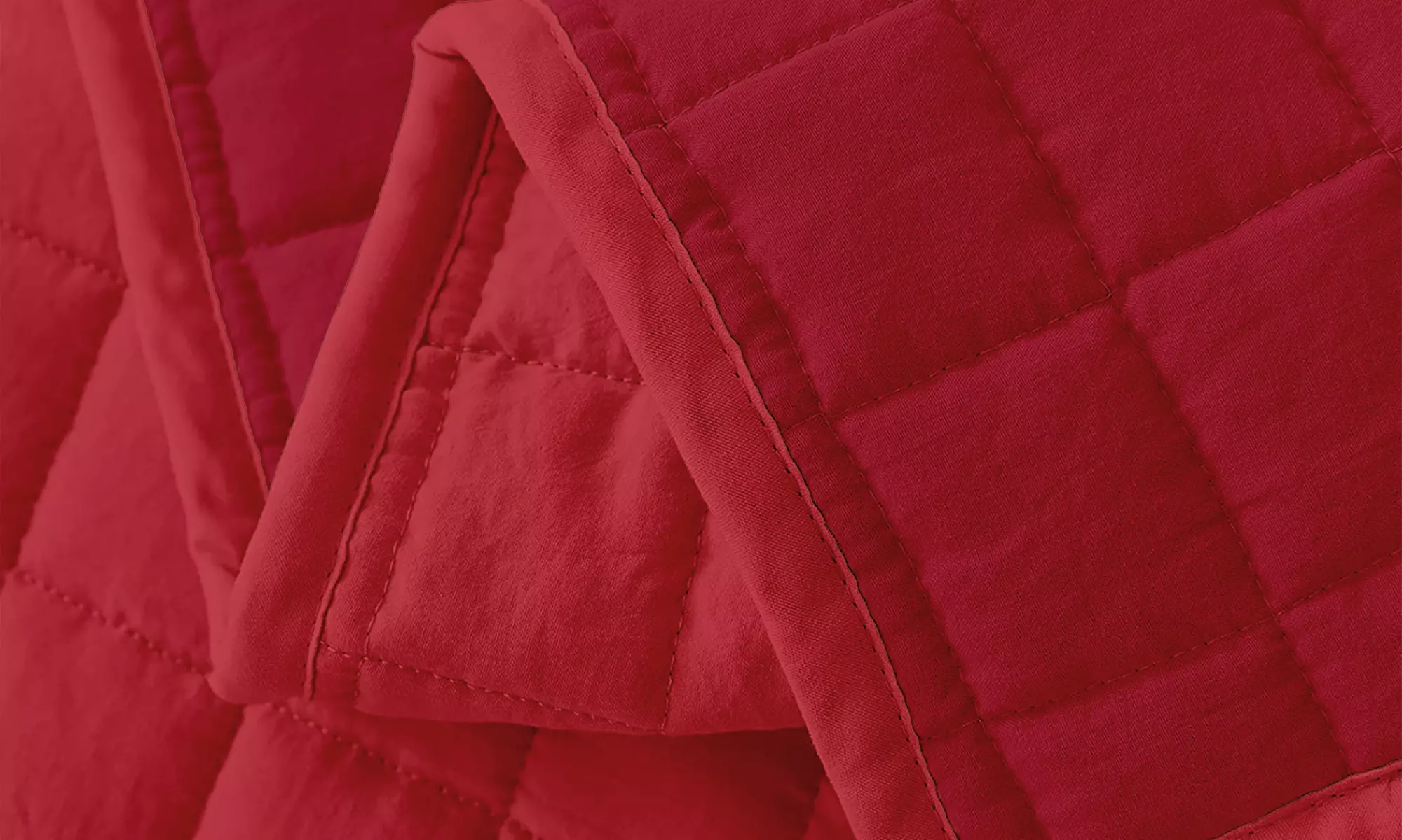 Italian 4-Season Two-Tone Hypoallergenic Quilt