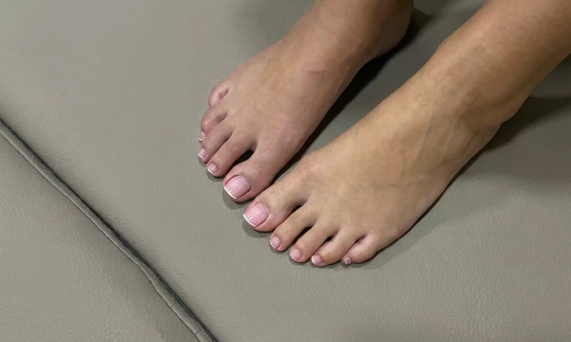 Manicura y/o pedicura con opción a puesta de uñas con gel o acrílico