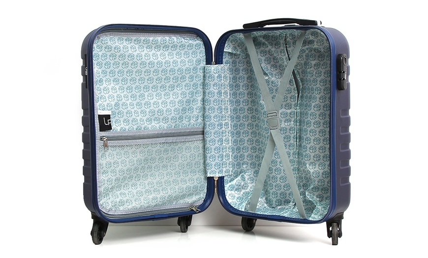 Image 15: Trolley Bag and Vanity Case Set