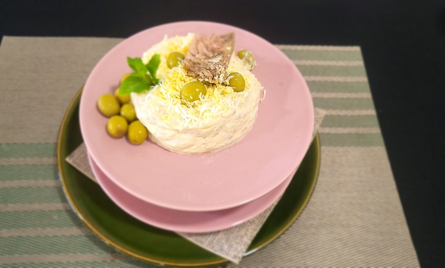 Image 8: Saborea el Mediterráneo: menú completo para 2 o 4 personas